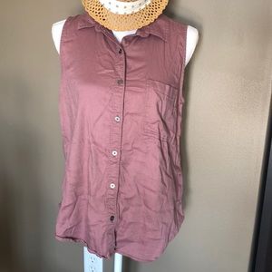 SO sleeveless button up shirt - Size M